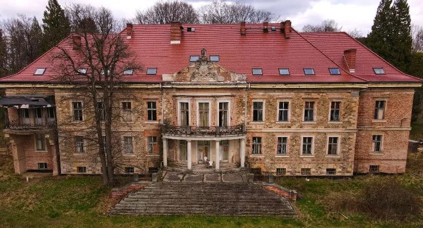 Pałac w Maciejowie: Historia, architektura i tajemnice miejsca Pałac w Maciejowie: Historia, architektura i tajemnice miejsca