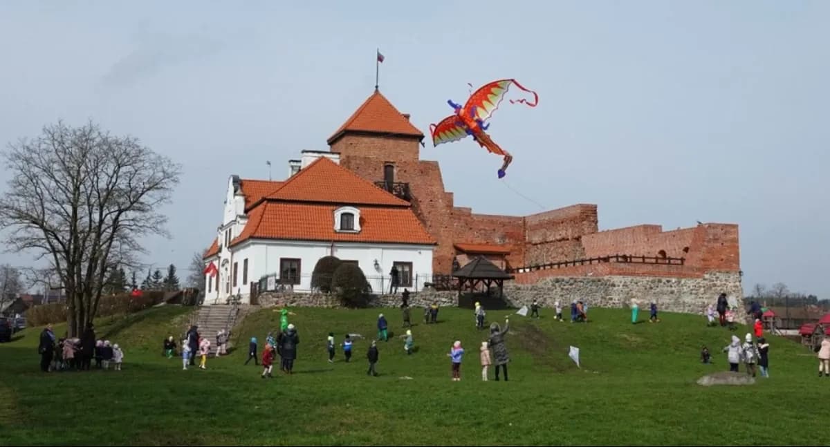 Zamek w Liwie: Fascynująca historia i atrakcje, które musisz poznać Zamek w Liwie: Fascynująca historia i atrakcje, które musisz poznać