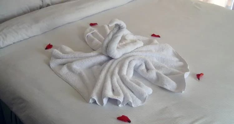 Jak składać ręczniki w hotelu, aby zachwycić gości i zwiększyć komfort Jak składać ręczniki w hotelu, aby zachwycić gości i zwiększyć komfort