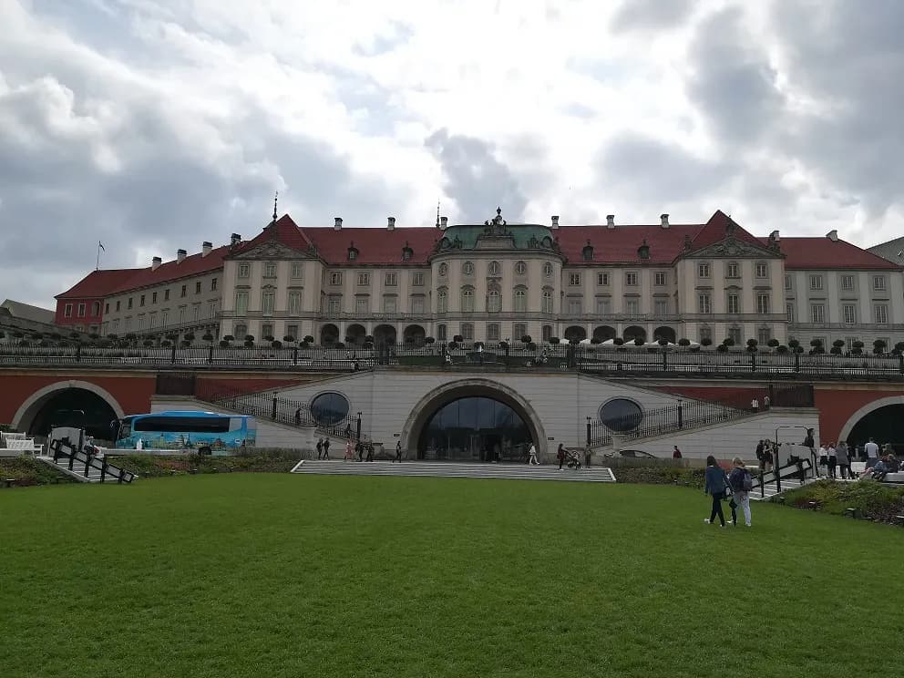 Zamek królewski w Warszawie zwiedzanie - co musisz wiedzieć przed wizytą Zamek królewski w Warszawie zwiedzanie - co musisz wiedzieć przed wizytą