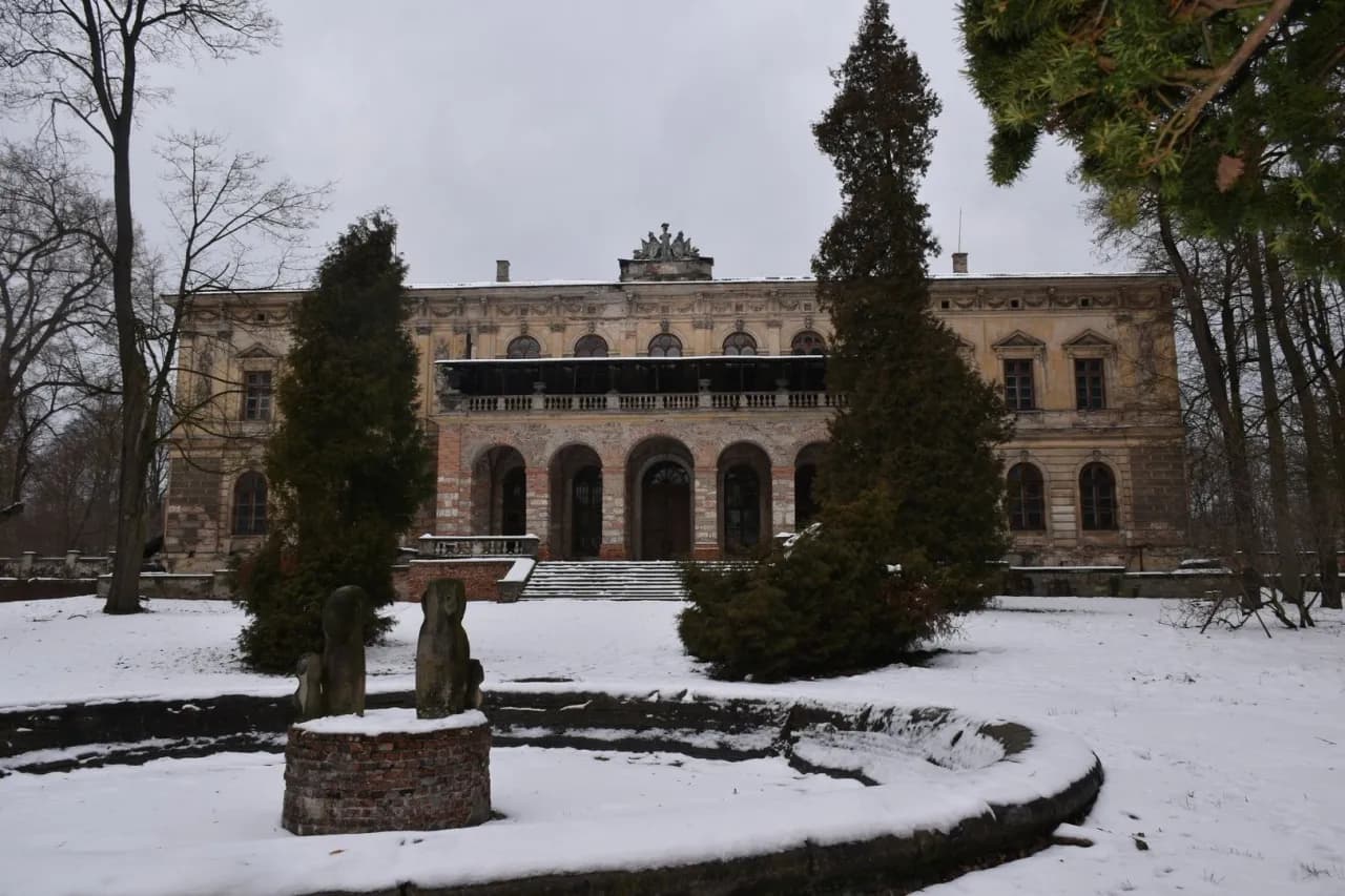 Pałac w Pilicy właściciel: sekrety Barbary Piaseckiej-Johnson Pałac w Pilicy właściciel: sekrety Barbary Piaseckiej-Johnson