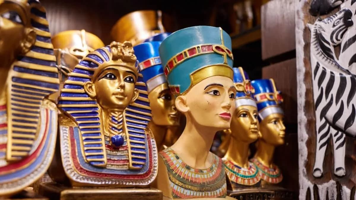 Co warto przywieźć z Egiptu? Odkryj najcenniejsze pamiątki Co warto przywieźć z Egiptu? Odkryj najcenniejsze pamiątki