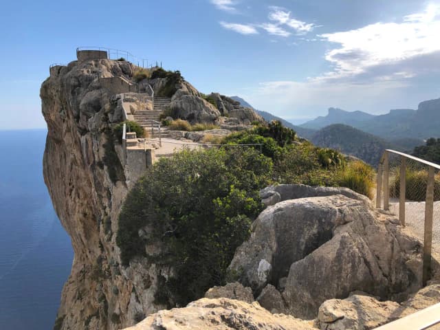 Najciekawsze atrakcje turystyczne na Majorce, które musisz zobaczyć Najciekawsze atrakcje turystyczne na Majorce, które musisz zobaczyć